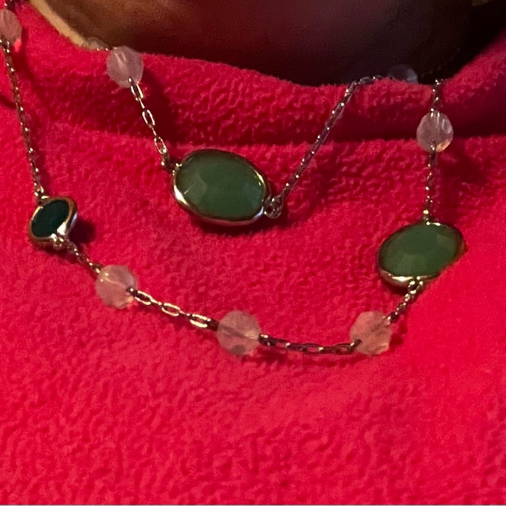 Lia Sophia Necklace with chain that can be worn at different lengths.